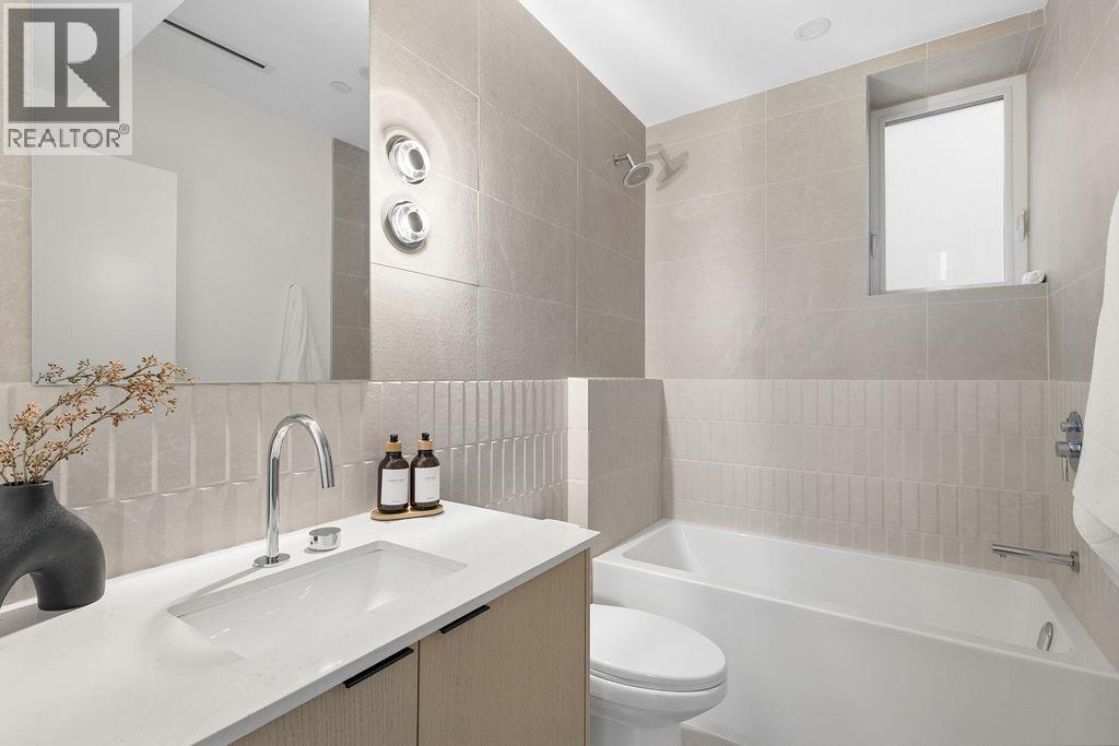 2 2124 E 8 Avenue Property Photo 19