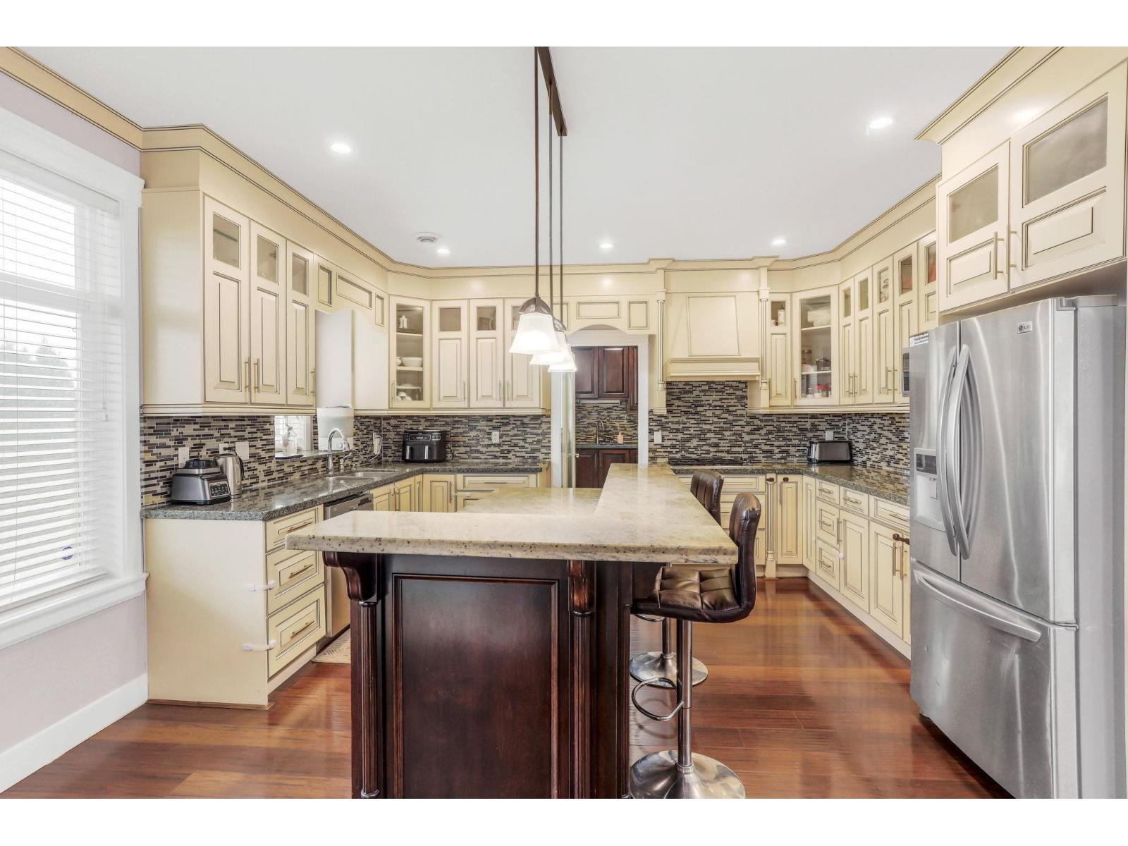 6677 125a Street Property Photo 10