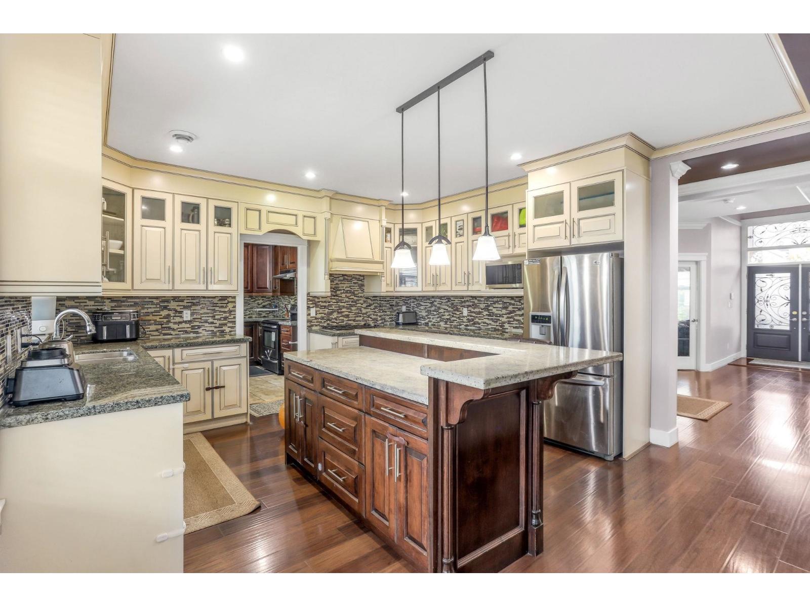 6677 125a Street Property Photo 11