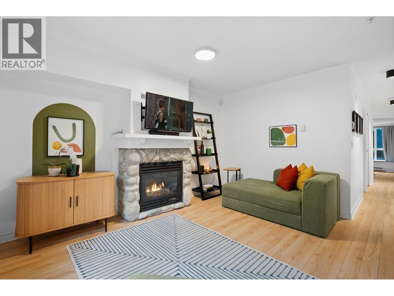 3 1005 Lynn Valley Road Property Photo 10