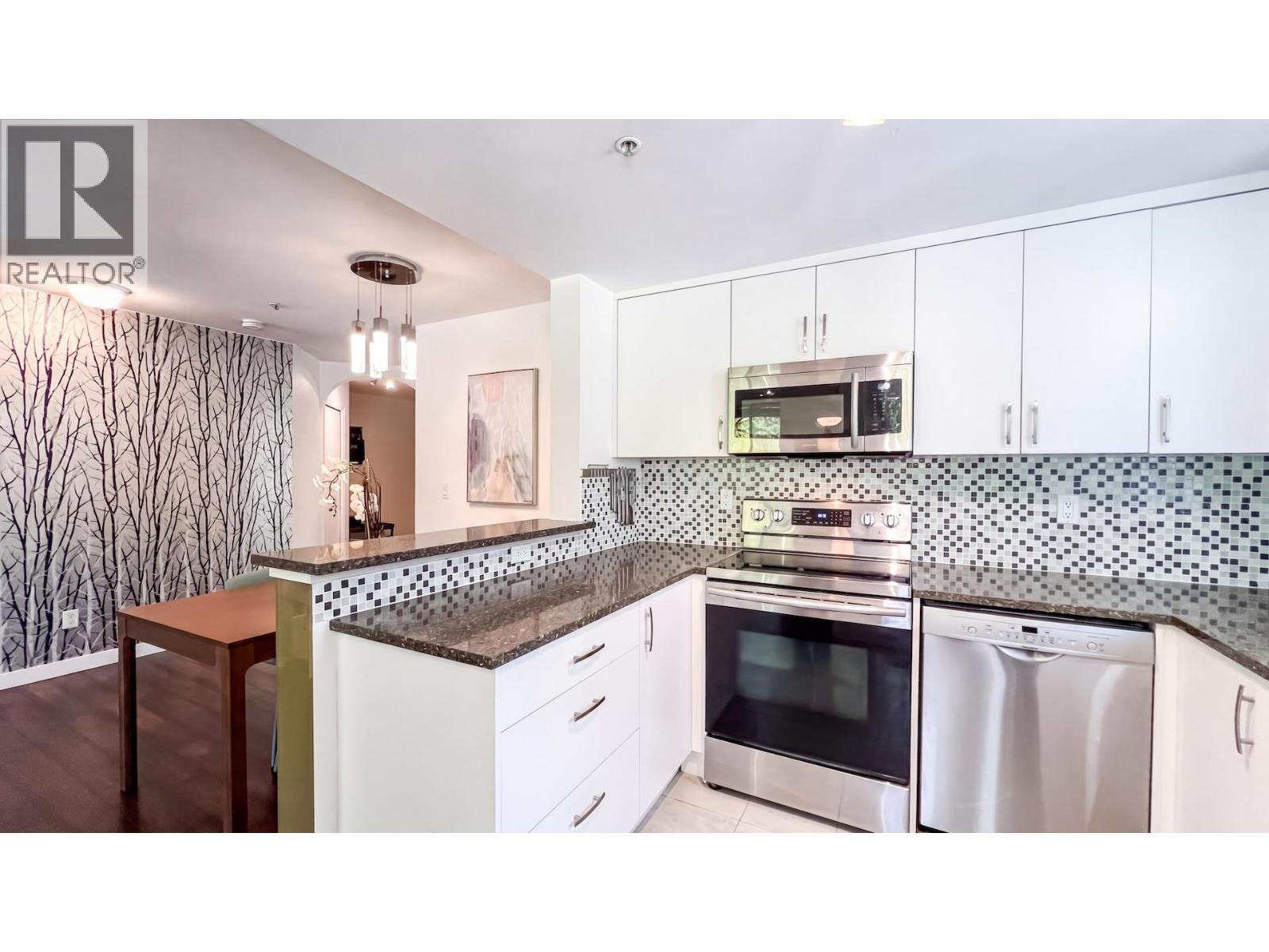 306 1111 Lynn Valley Road Property Photo 14