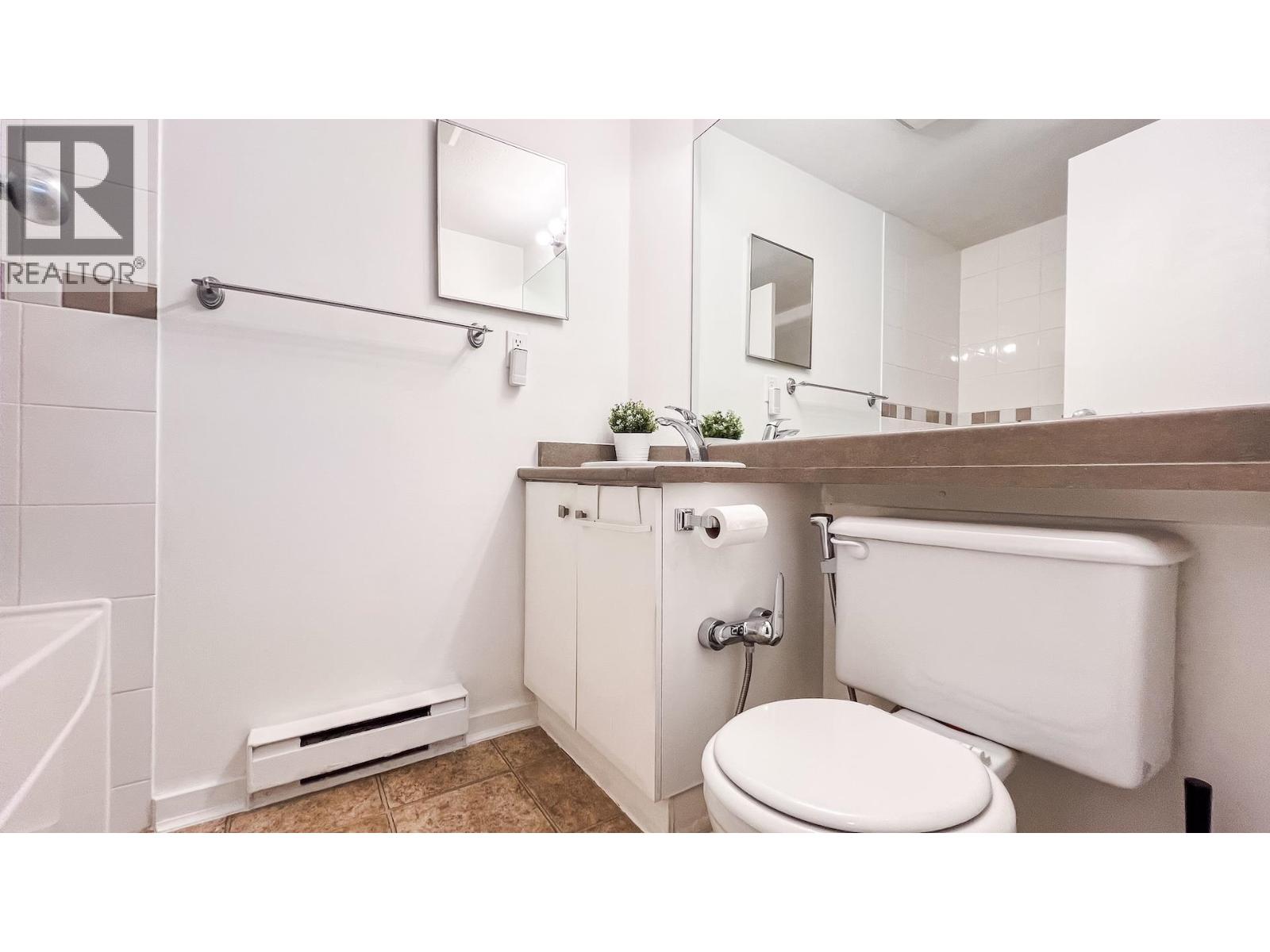 306 1111 Lynn Valley Road Property Photo 18