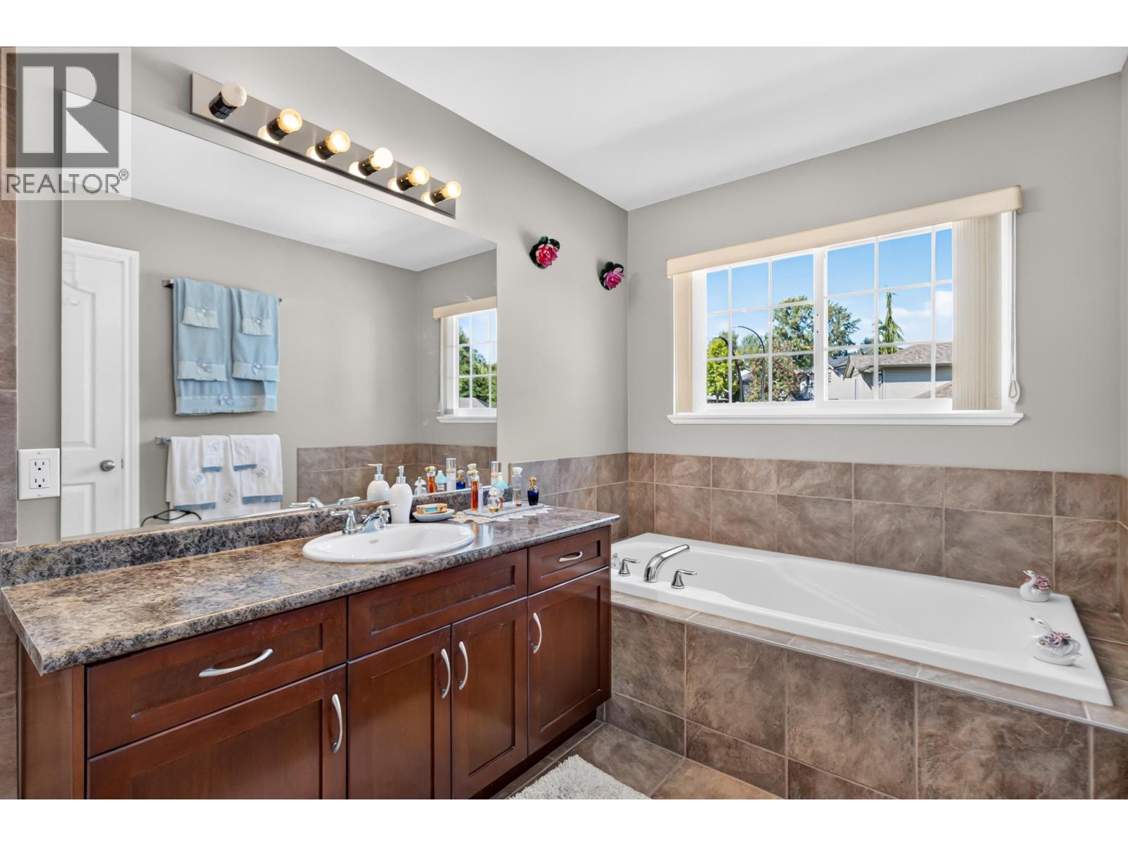 11785 Gilland Loop Property Photo 26