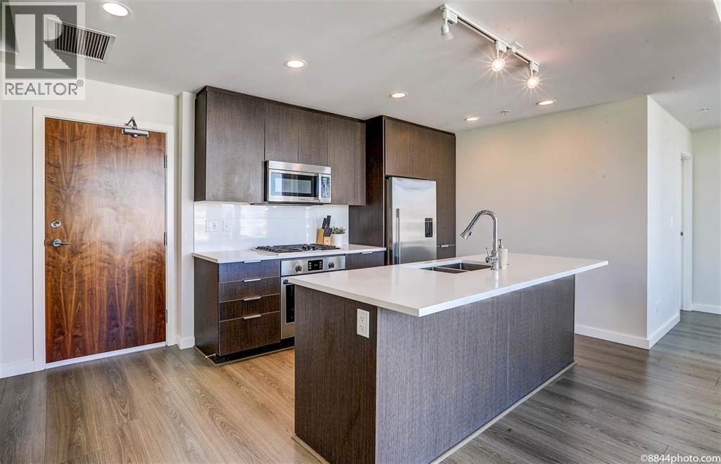 1703 8688 Hazelbridge Way Property Photo 3