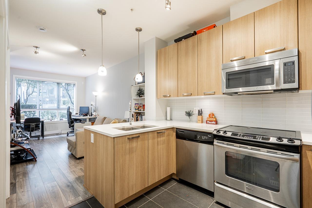 209 15388 105 AVENUE Property Photo 1