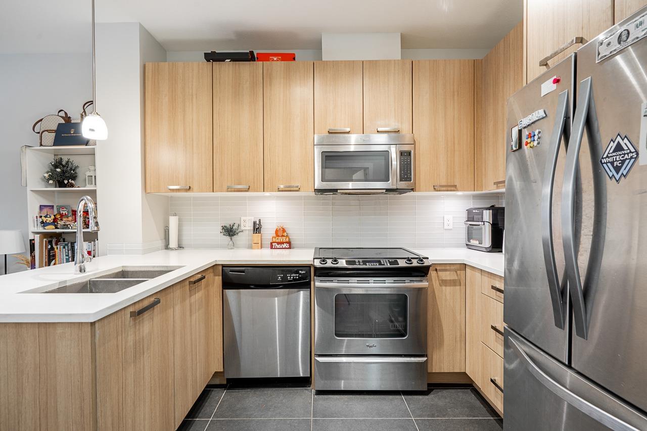 209 15388 105 Avenue Property Photo 4