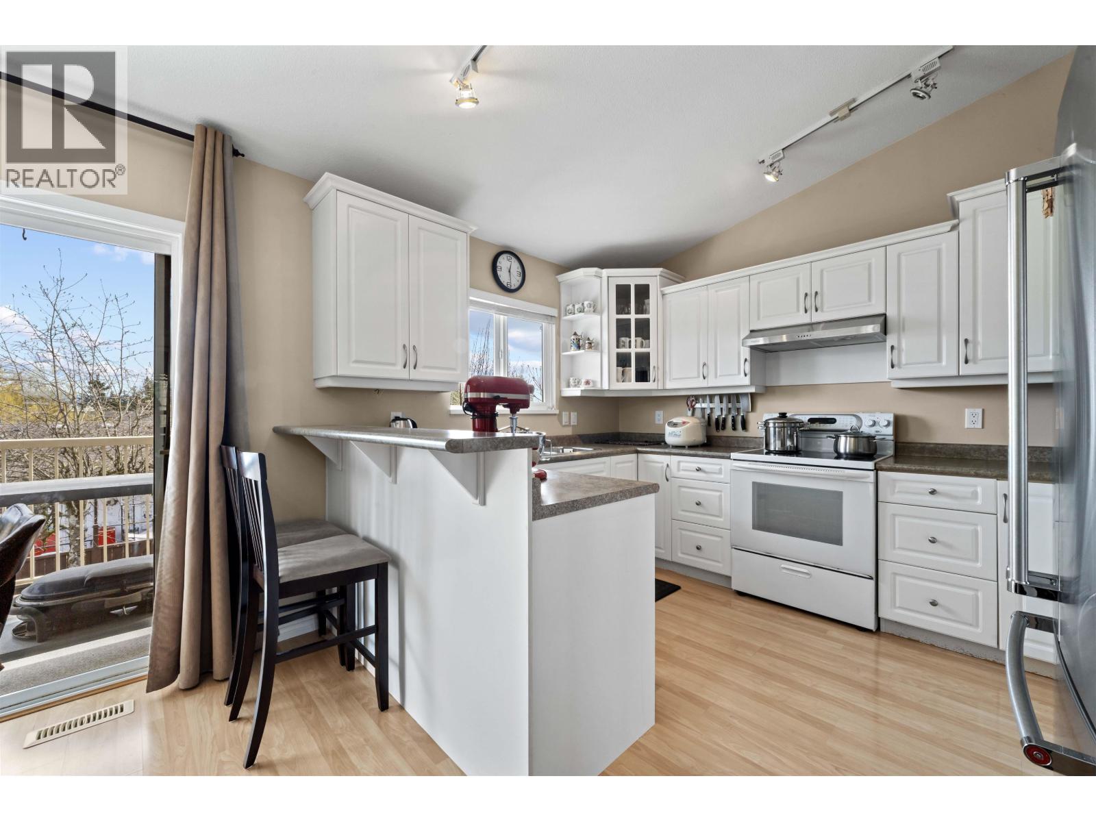 11982 230 Street Property Photo 10
