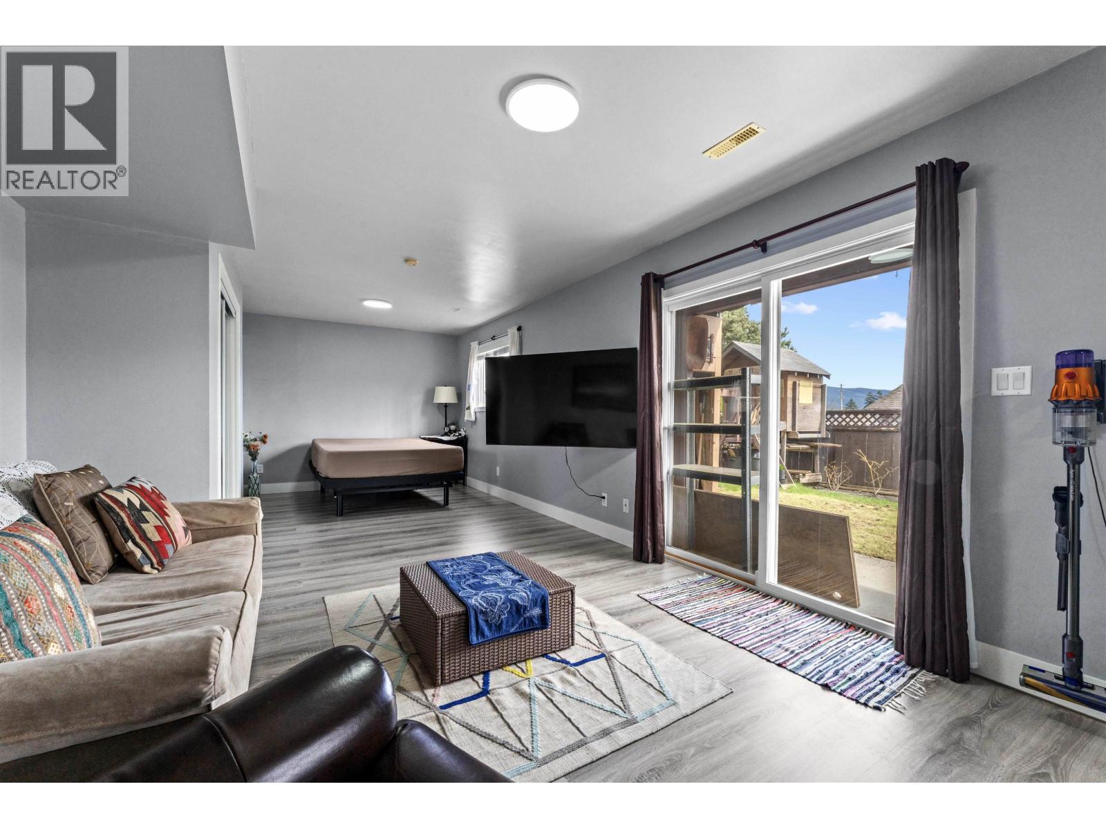 11982 230 Street Property Photo 24