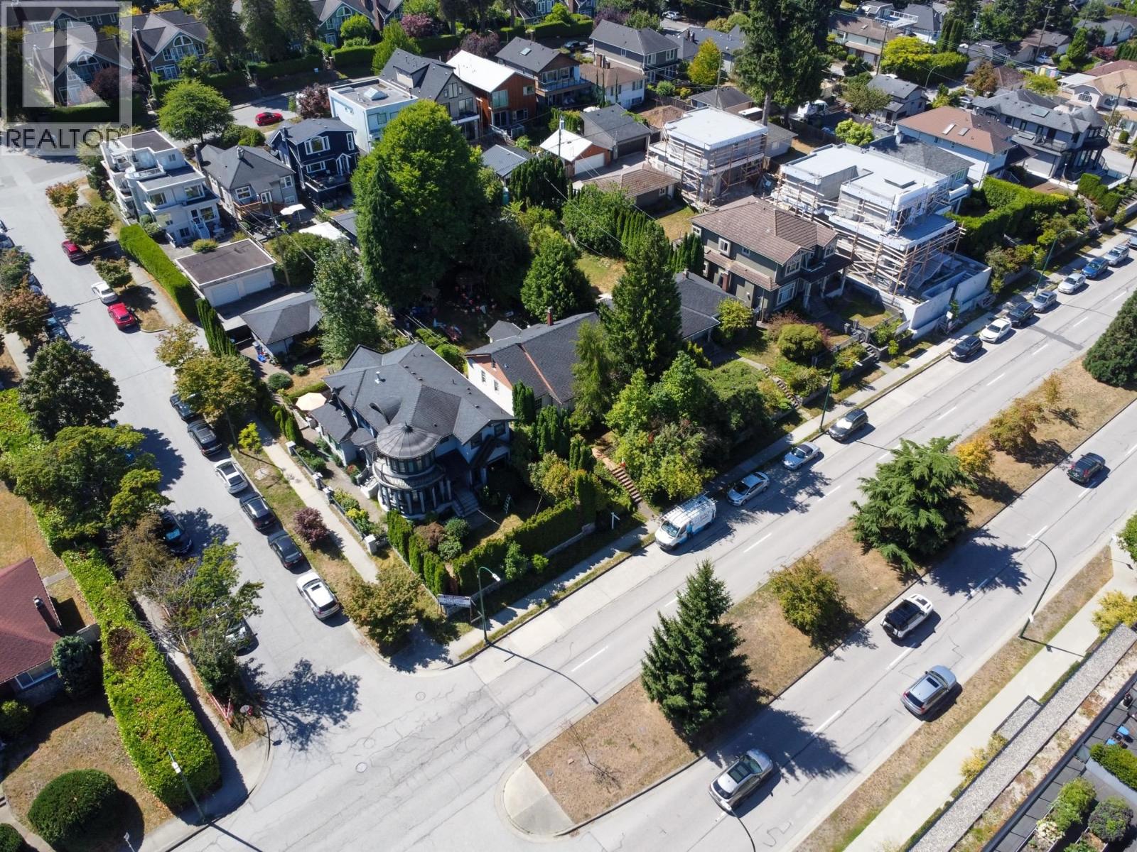 4111 Ash Street Property Photo 4
