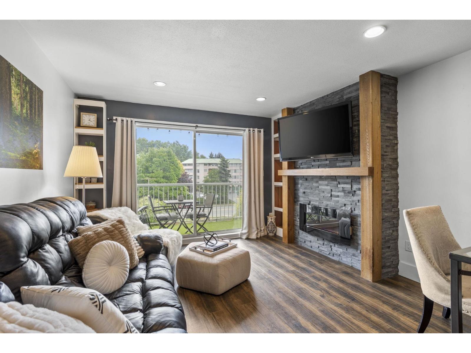310 2780 Ware Street Property Photo 8