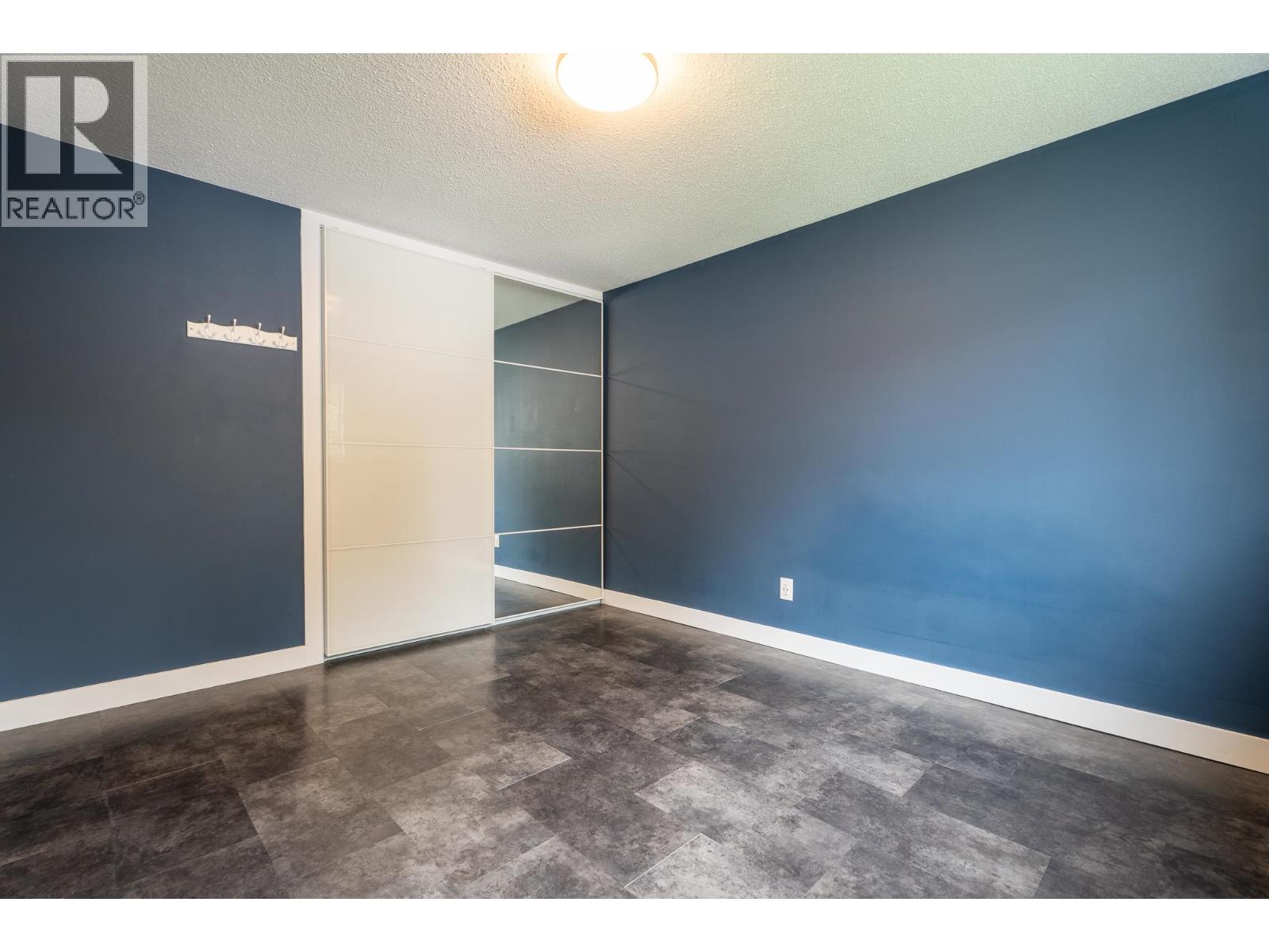 805 Faulkner Crescent Property Photo 11