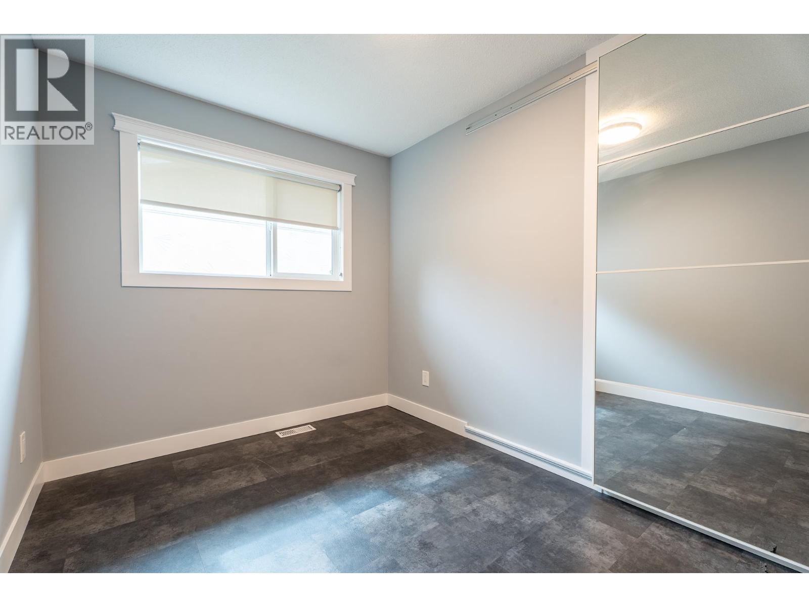 805 Faulkner Crescent Property Photo 14
