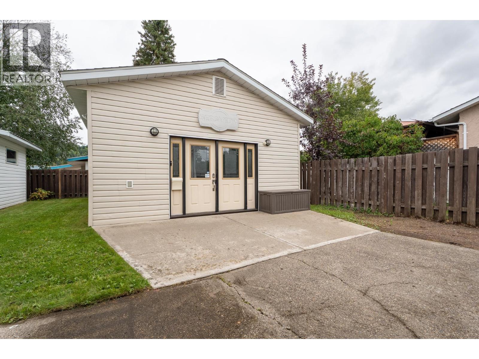 805 Faulkner Crescent Property Photo 28