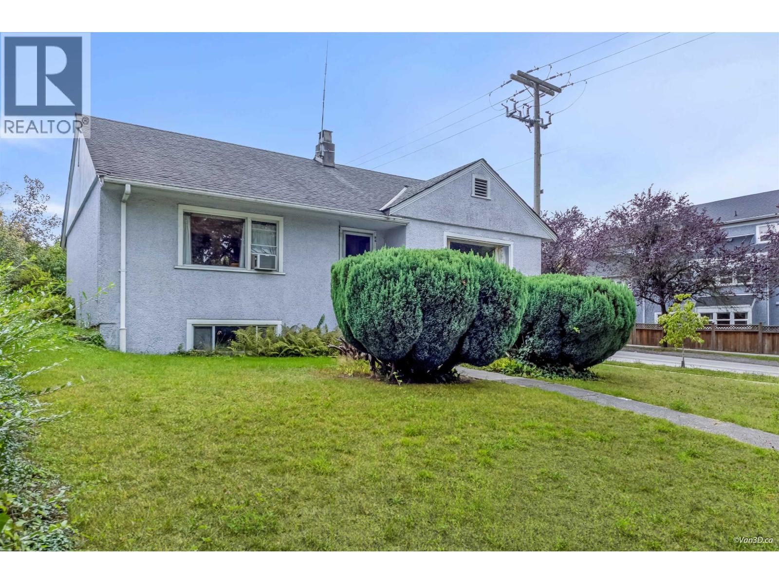 96 W 16th Avenue Property Photo 13