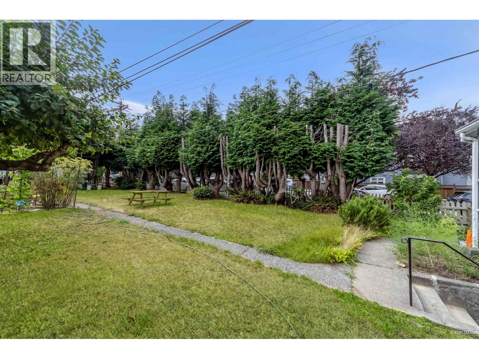 96 W 16th Avenue Property Photo 19