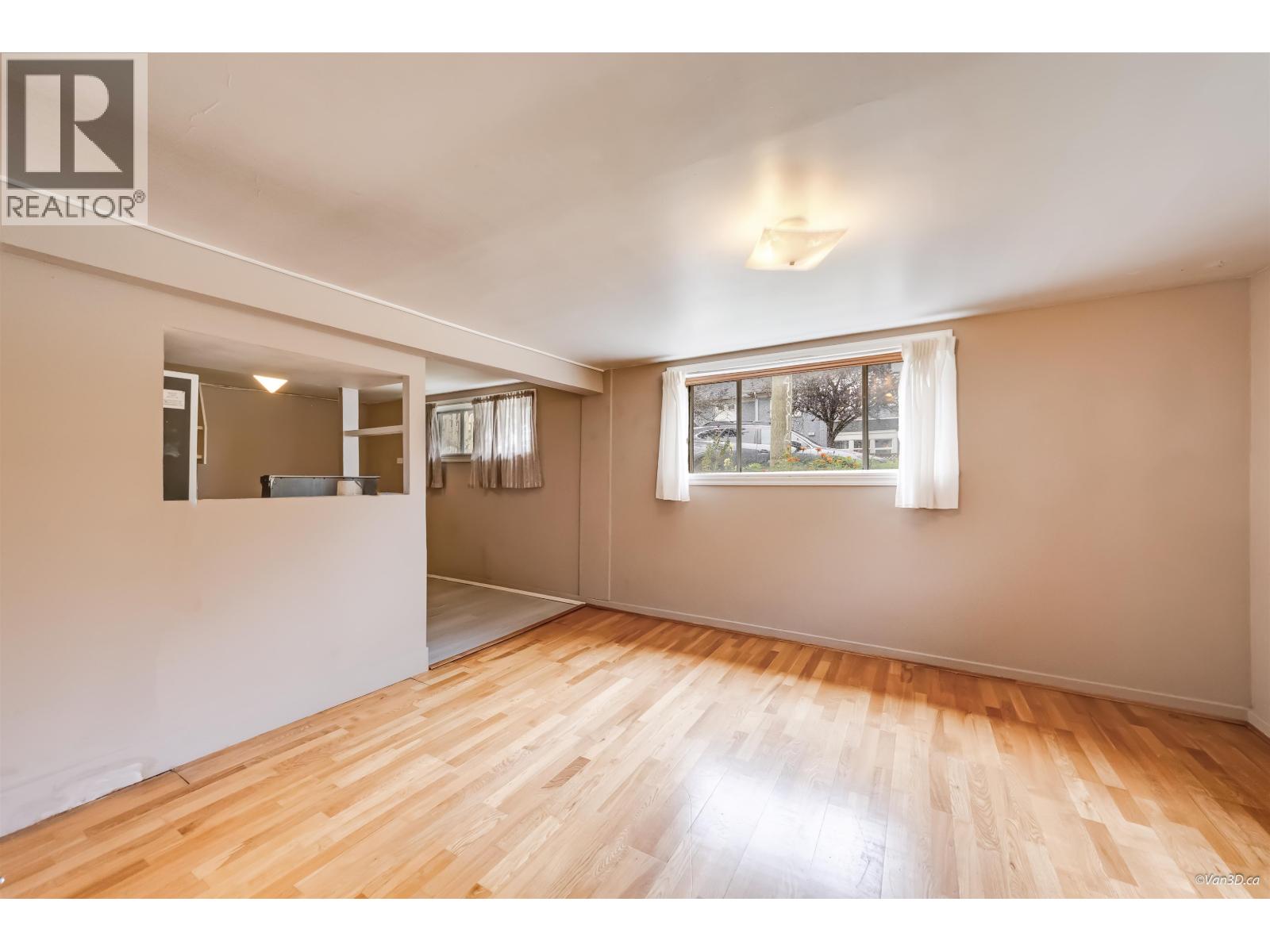 96 W 16th Avenue Property Photo 38