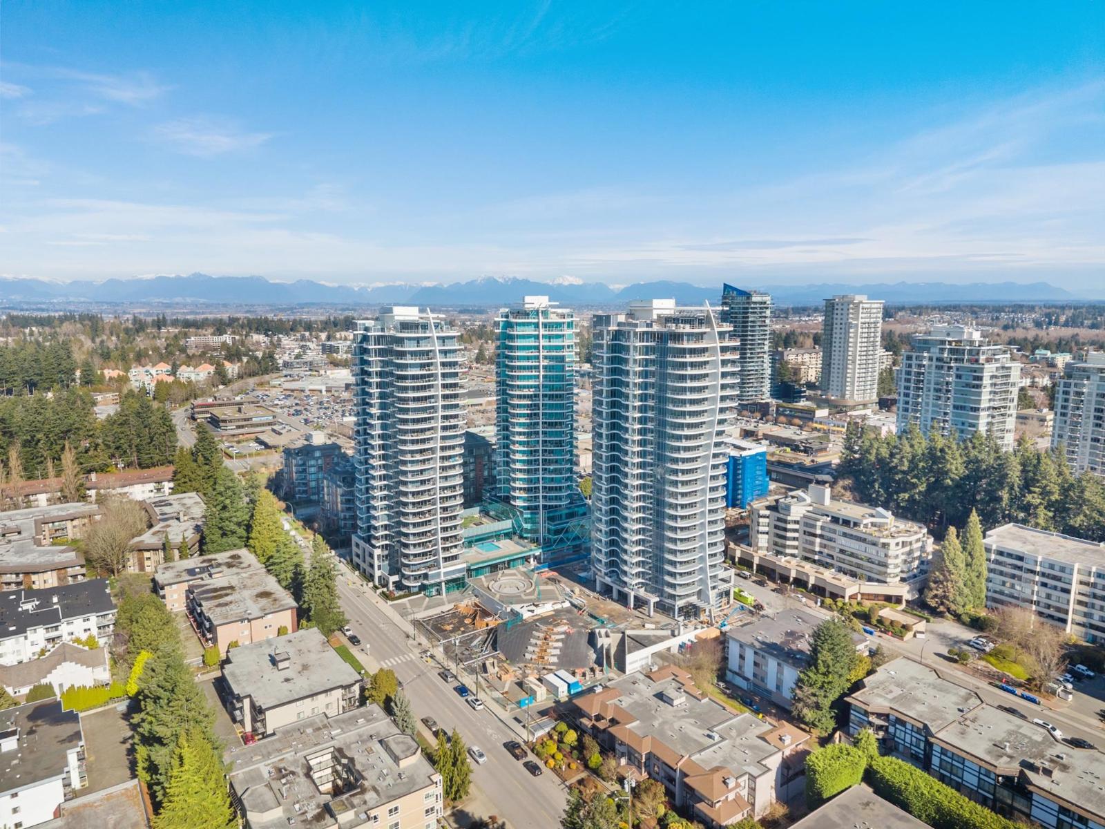 1504 1500 MARTIN STREET Property Photo 1