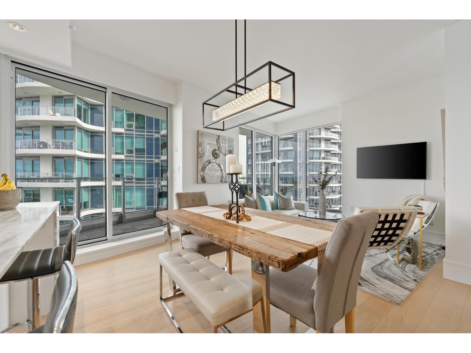 1504 1500 Martin Street Property Photo 12
