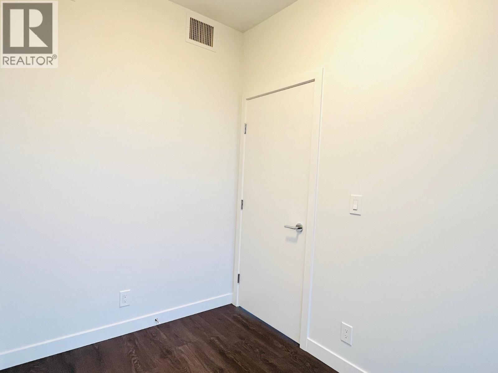 1702 567 Clarke Road Property Photo 5