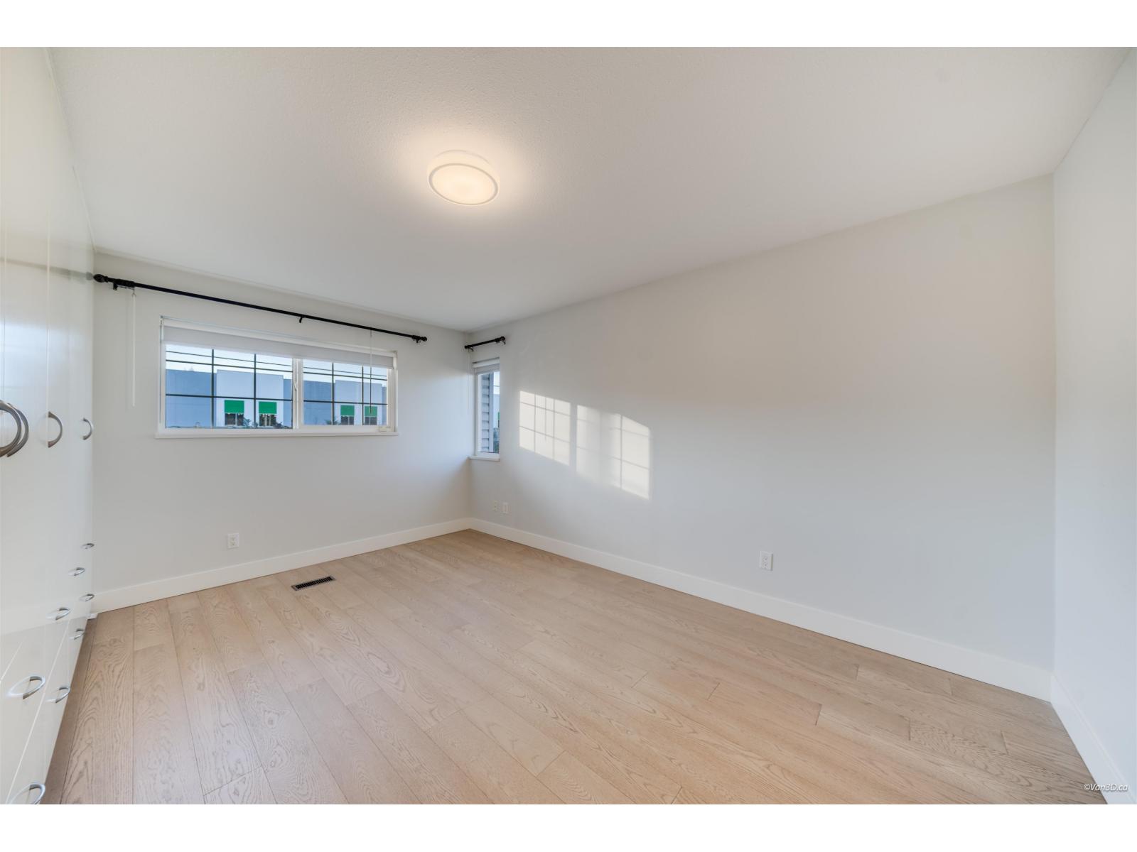 3464 196 Street Property Photo 22