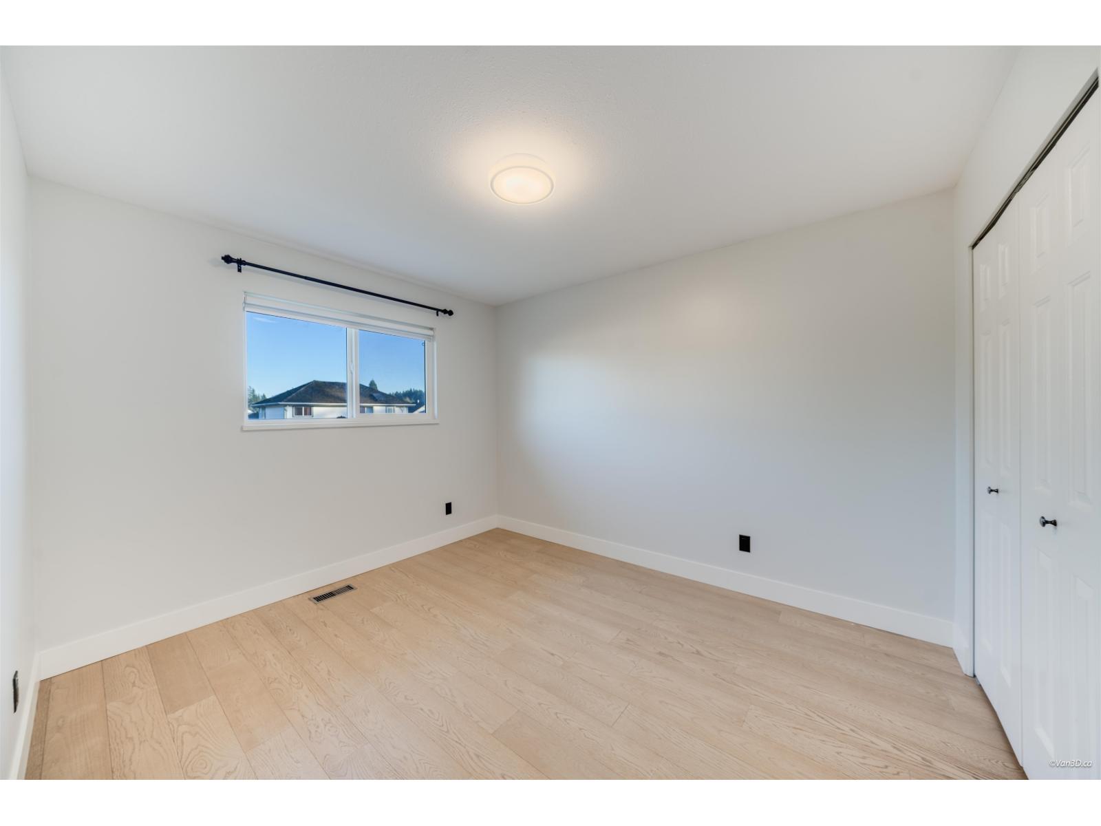 3464 196 Street Property Photo 25