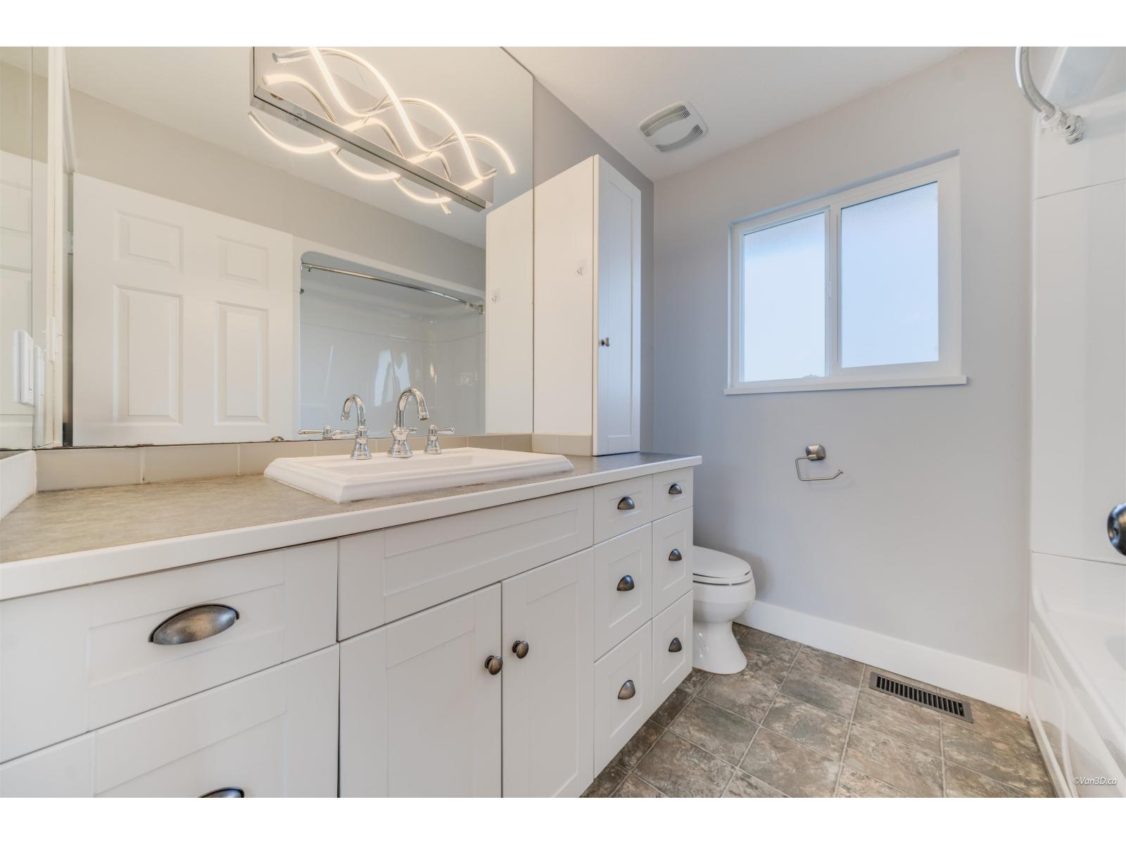 3464 196 Street Property Photo 29