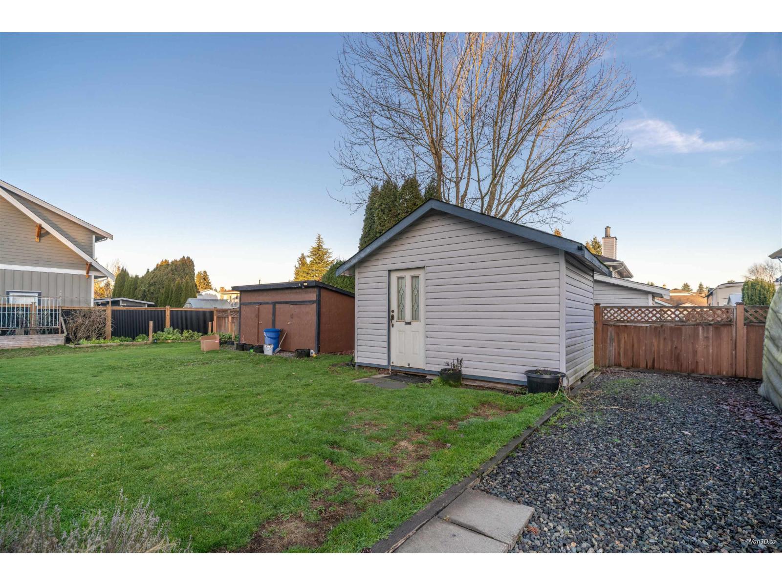 3464 196 Street Property Photo 31