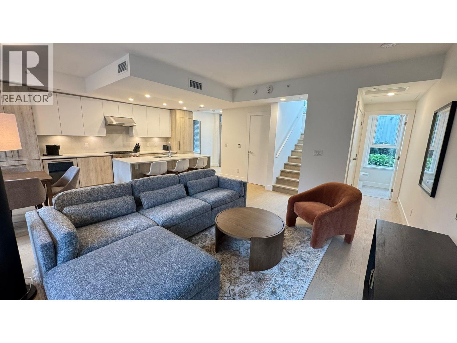 114 423 6th Street Property Photo 1
