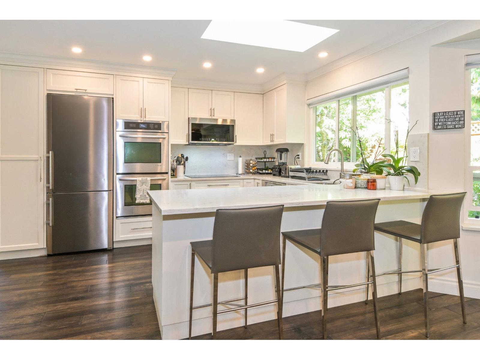 16281 11 Avenue Property Photo 11
