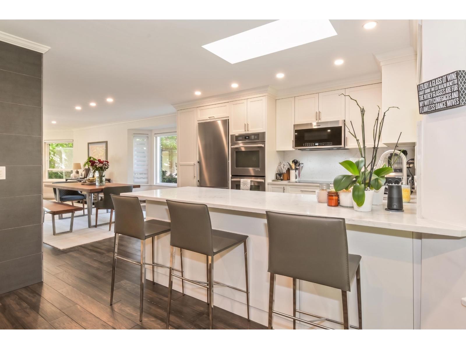 16281 11 Avenue Property Photo 12