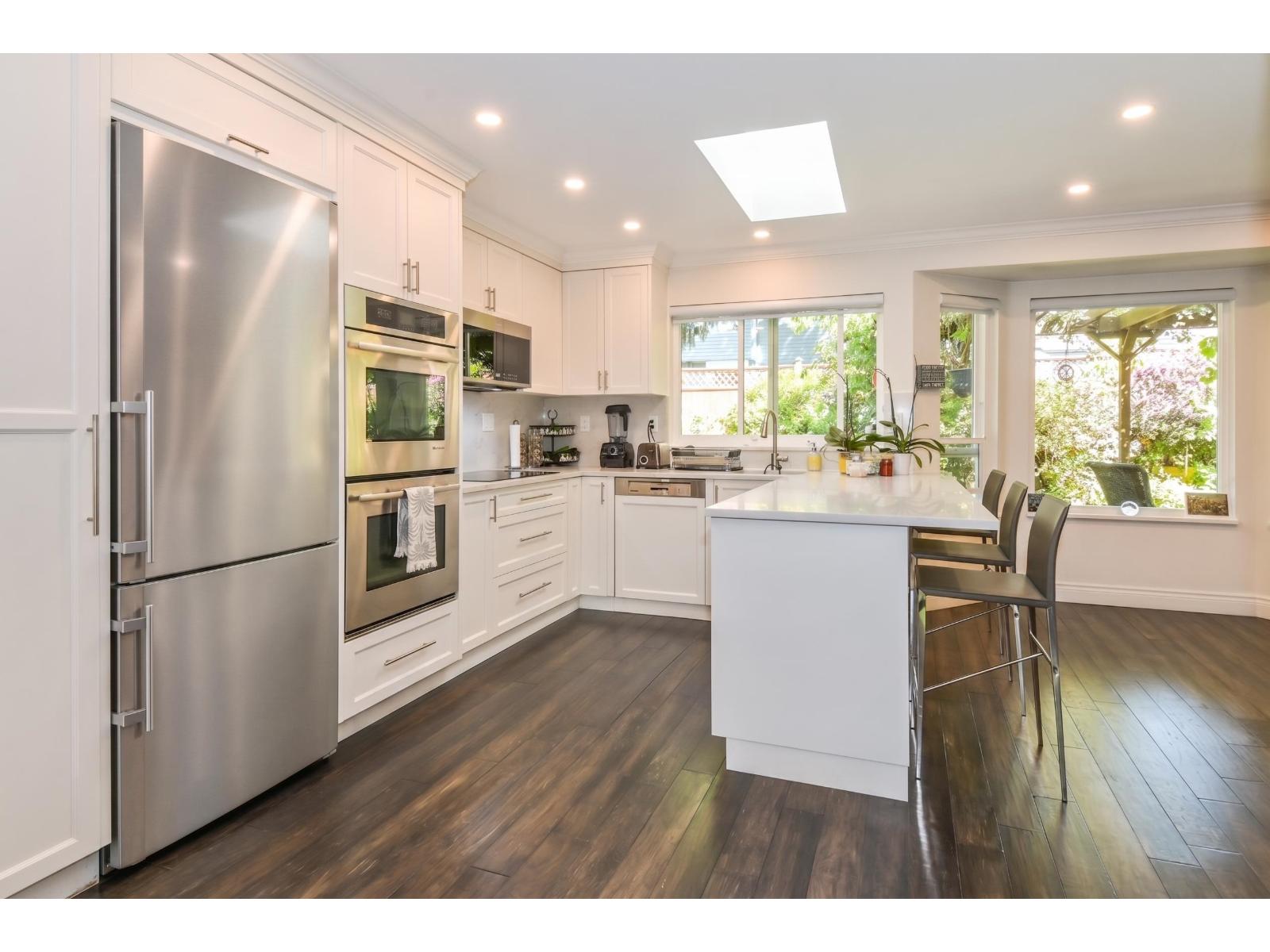 16281 11 Avenue Property Photo 13