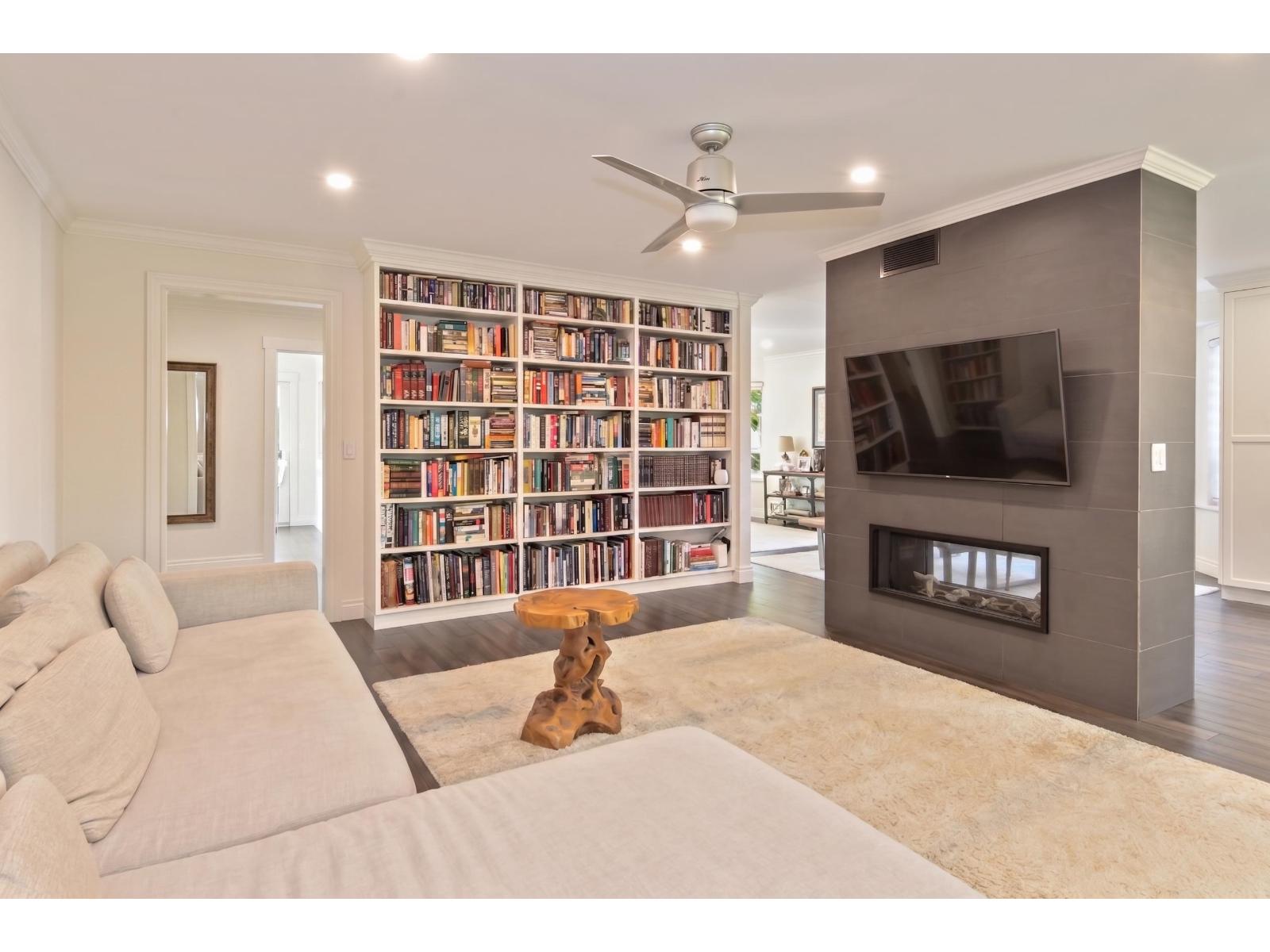 16281 11 Avenue Property Photo 15
