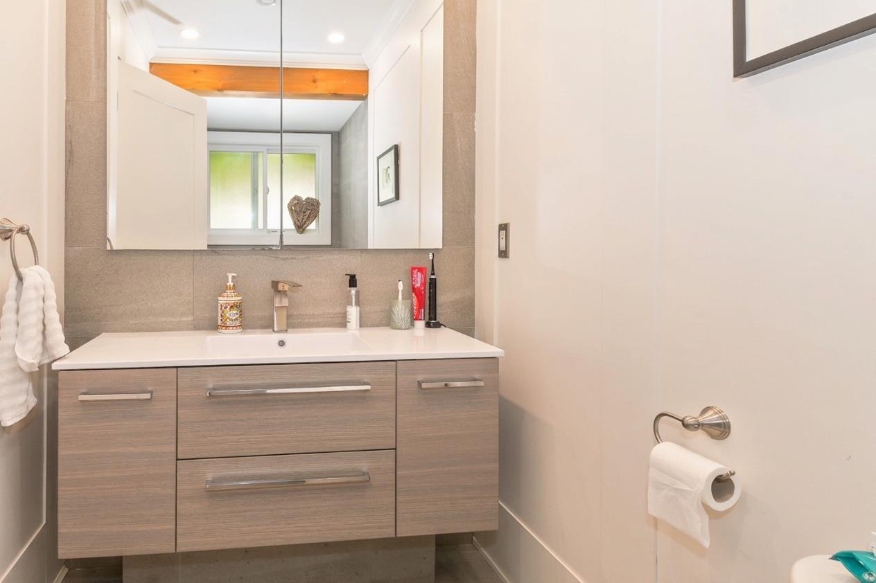 16281 11 Avenue Property Photo 20