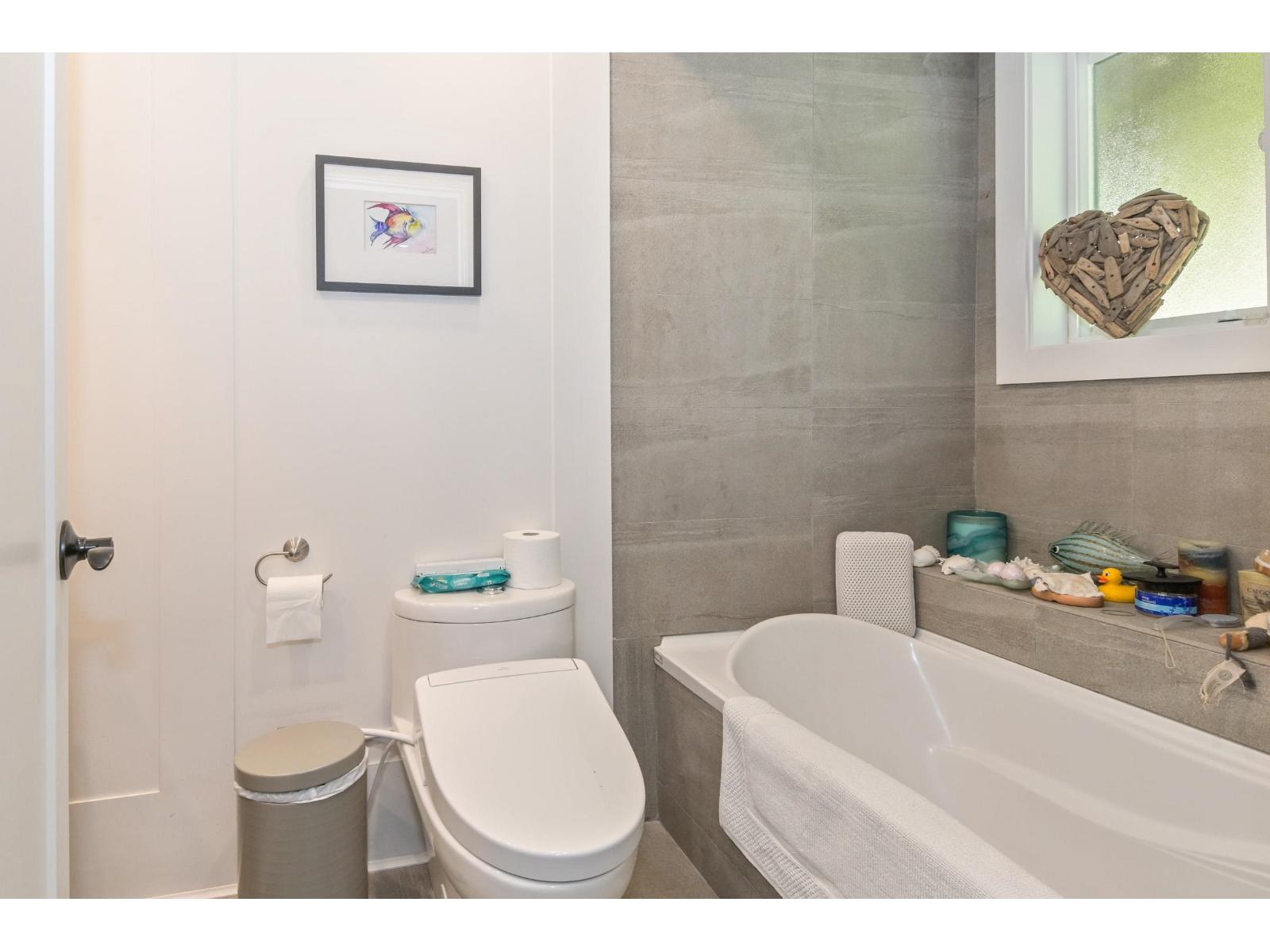 16281 11 Avenue Property Photo 21