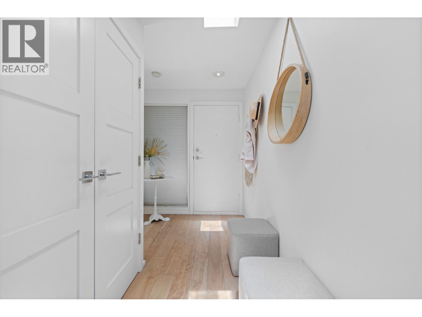 41 2238 Folkestone Way Property Photo 14