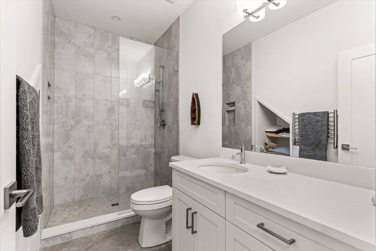 411 7th Avenue Property Photo 29