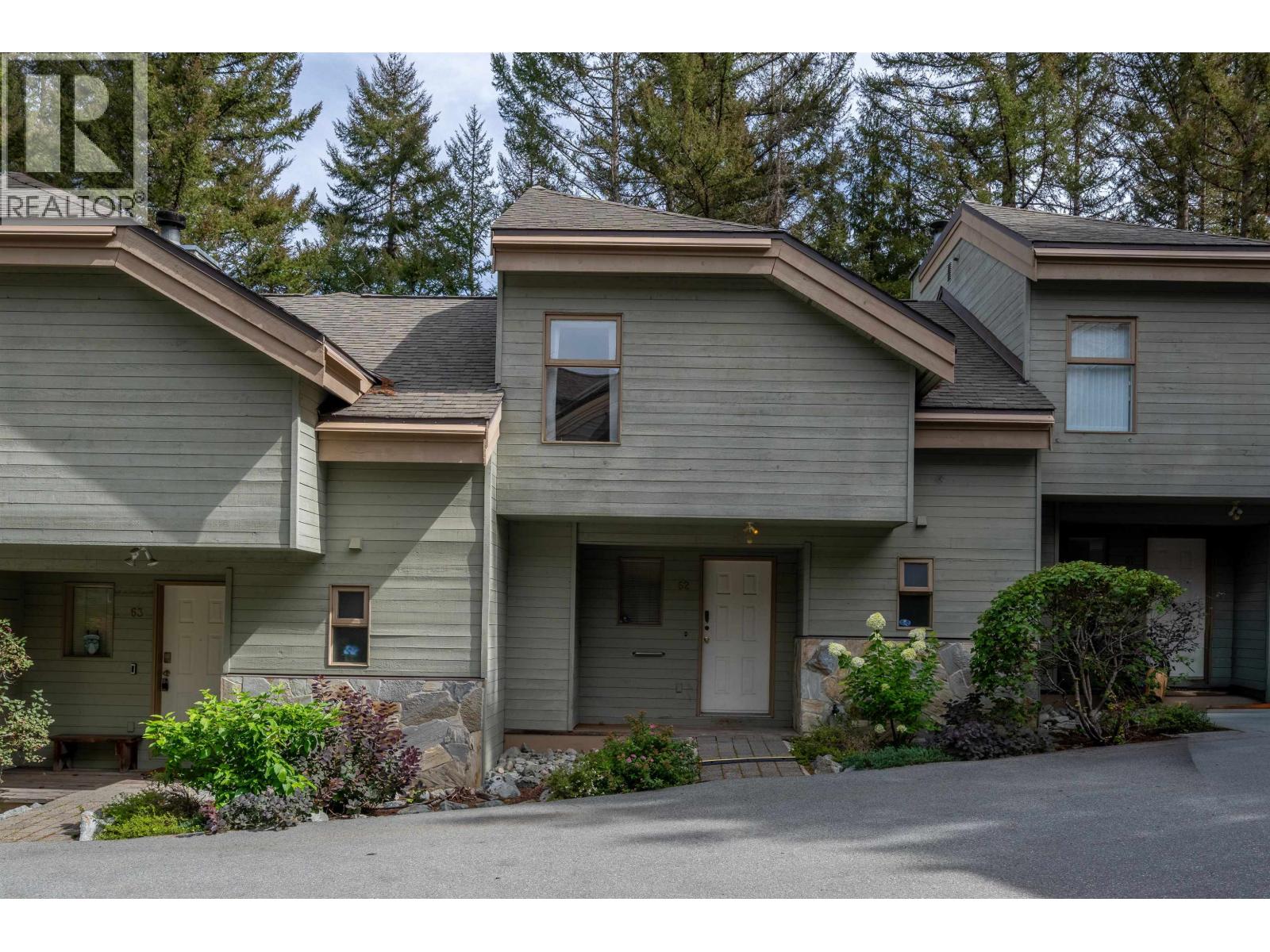 62 6127 EAGLERIDGE CRESCENT Property Photo 1