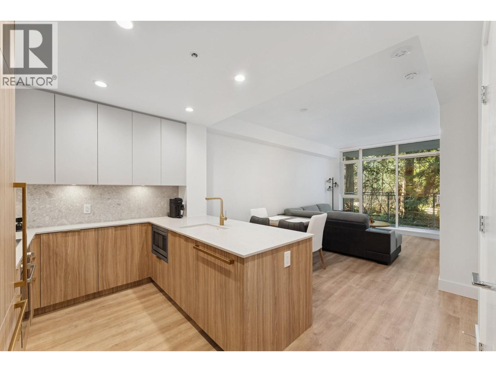 208 2375 Emery Court Property Photo 1