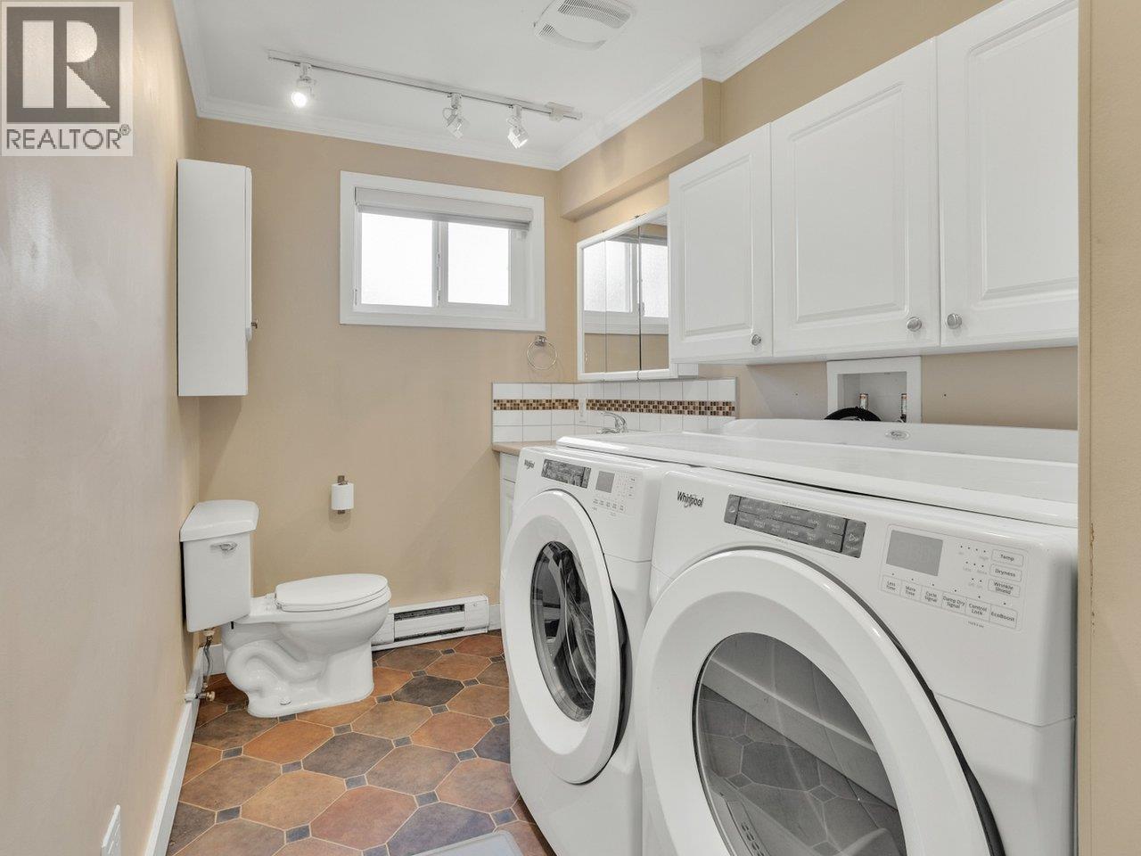 6500 Azure Road Property Photo 28