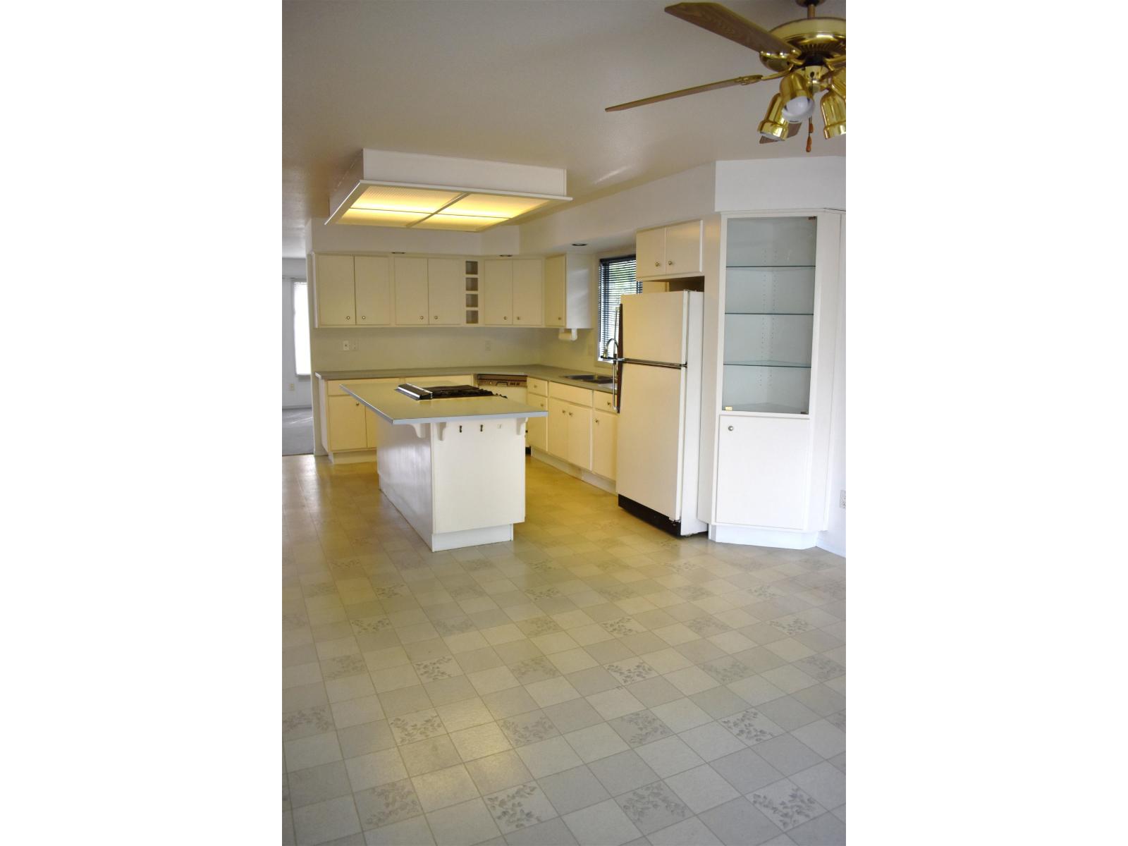 7523 Garnet Drive Property Photo 5