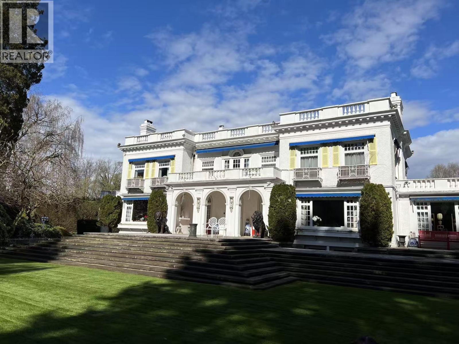 3380 THE CRESCENT