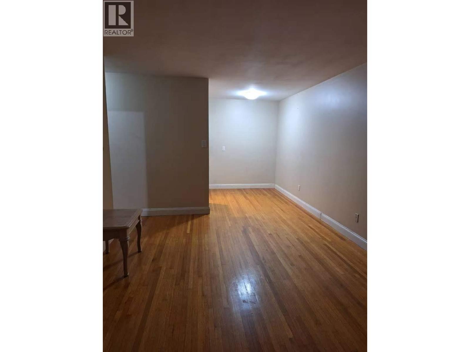 1404 E 57th Avenue Property Photo 2