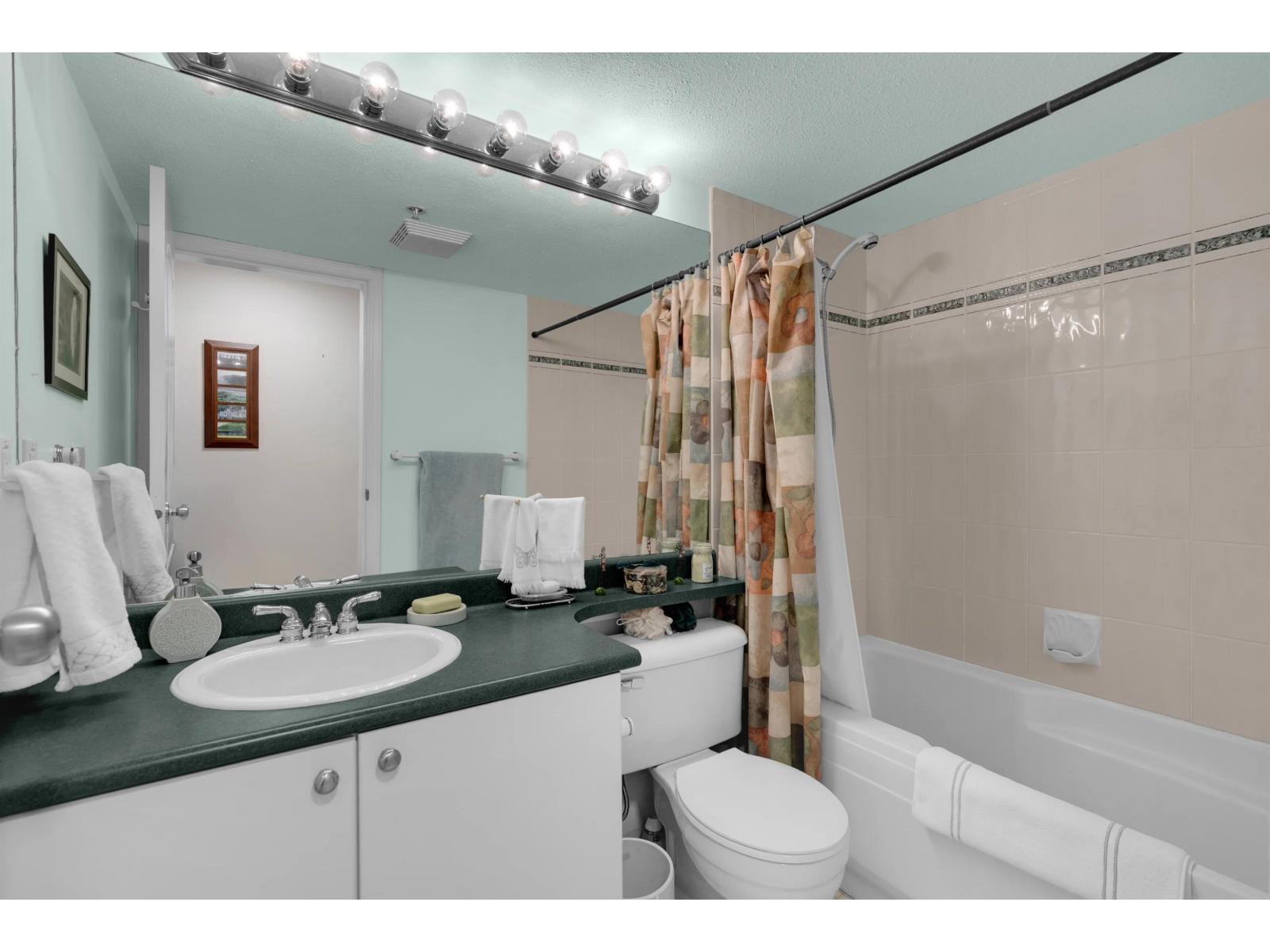 206 9668 148 Street Property Photo 15