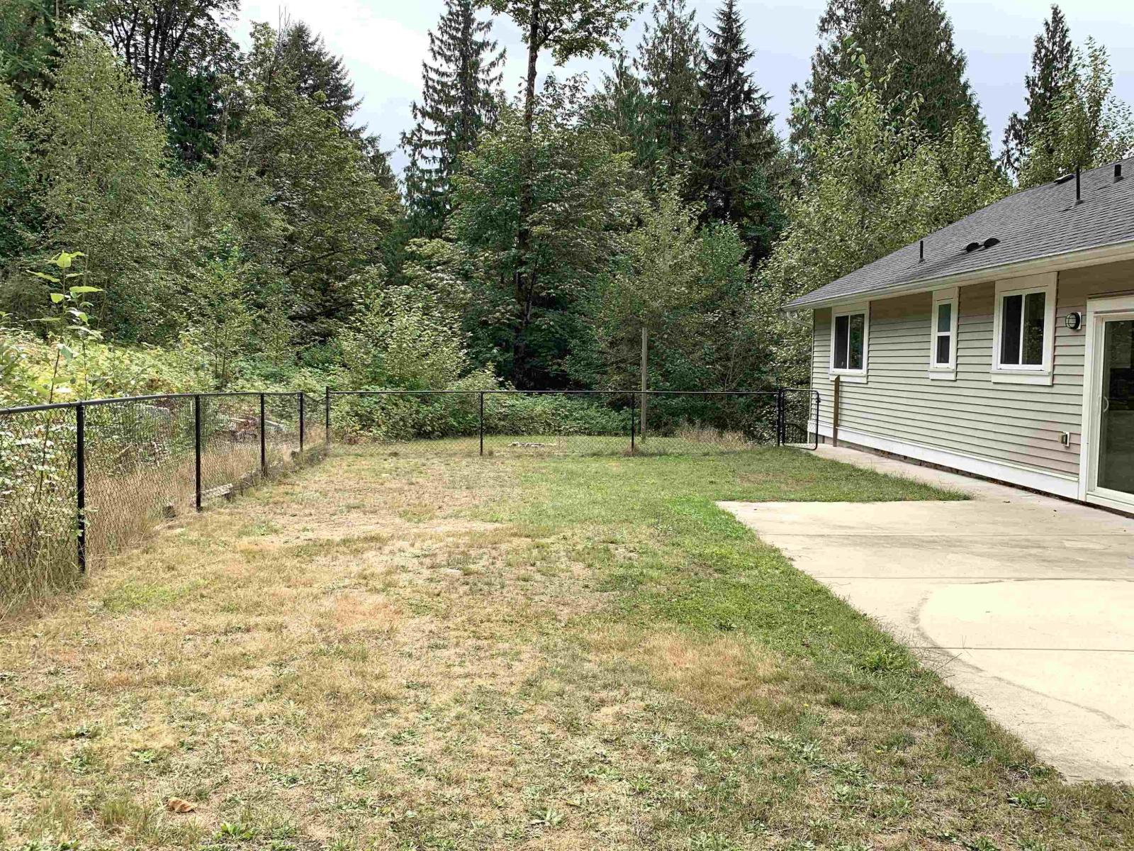 10710 Sylvester Road Property Photo 15