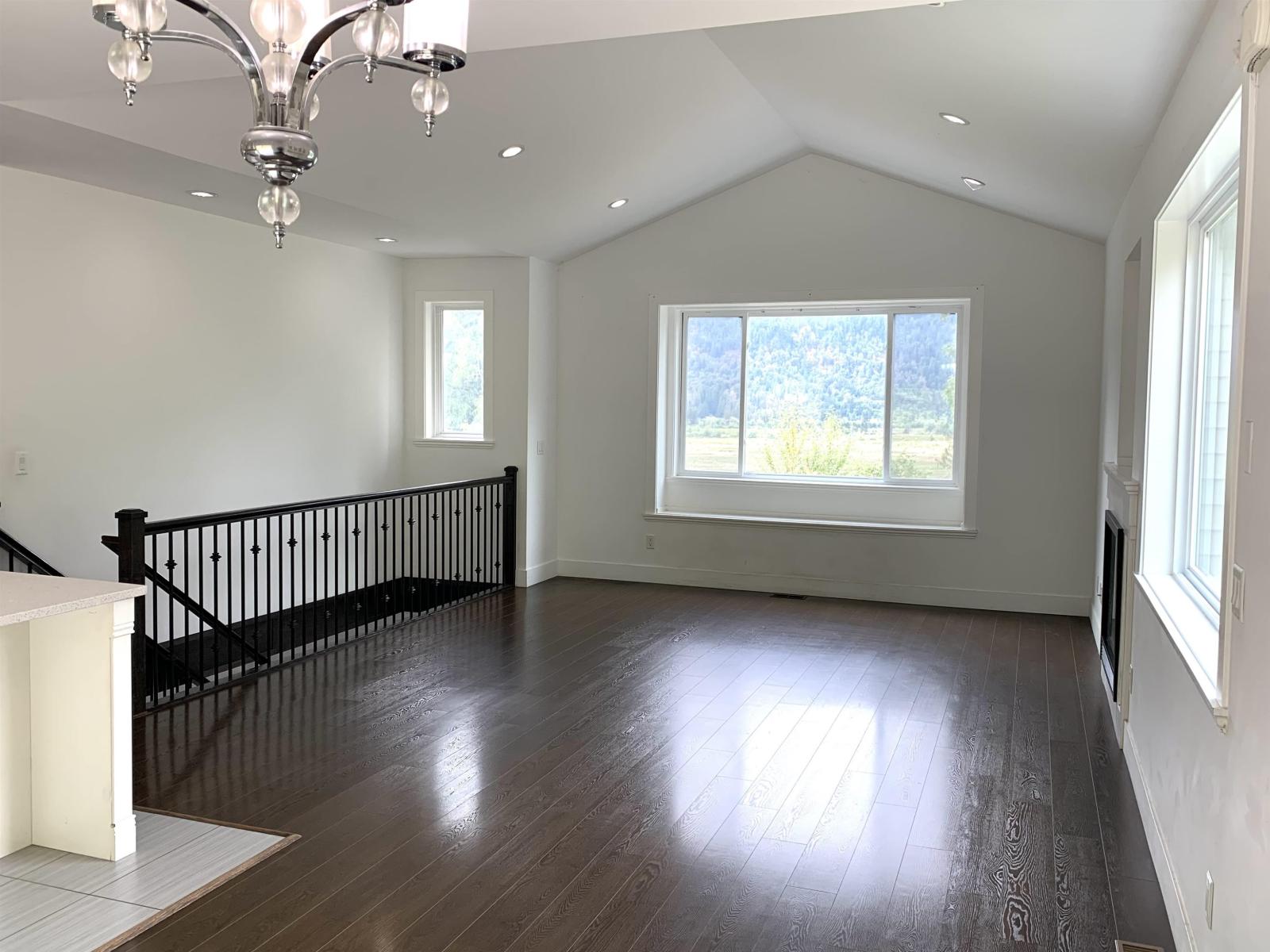 10710 Sylvester Road Property Photo 18