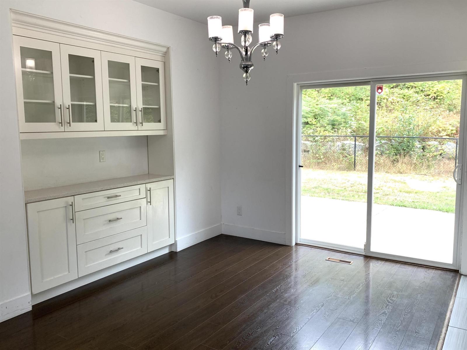 10710 Sylvester Road Property Photo 20