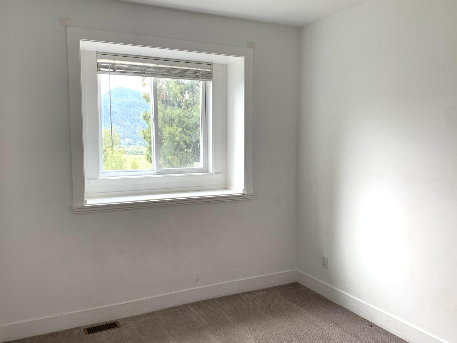 10710 Sylvester Road Property Photo 28