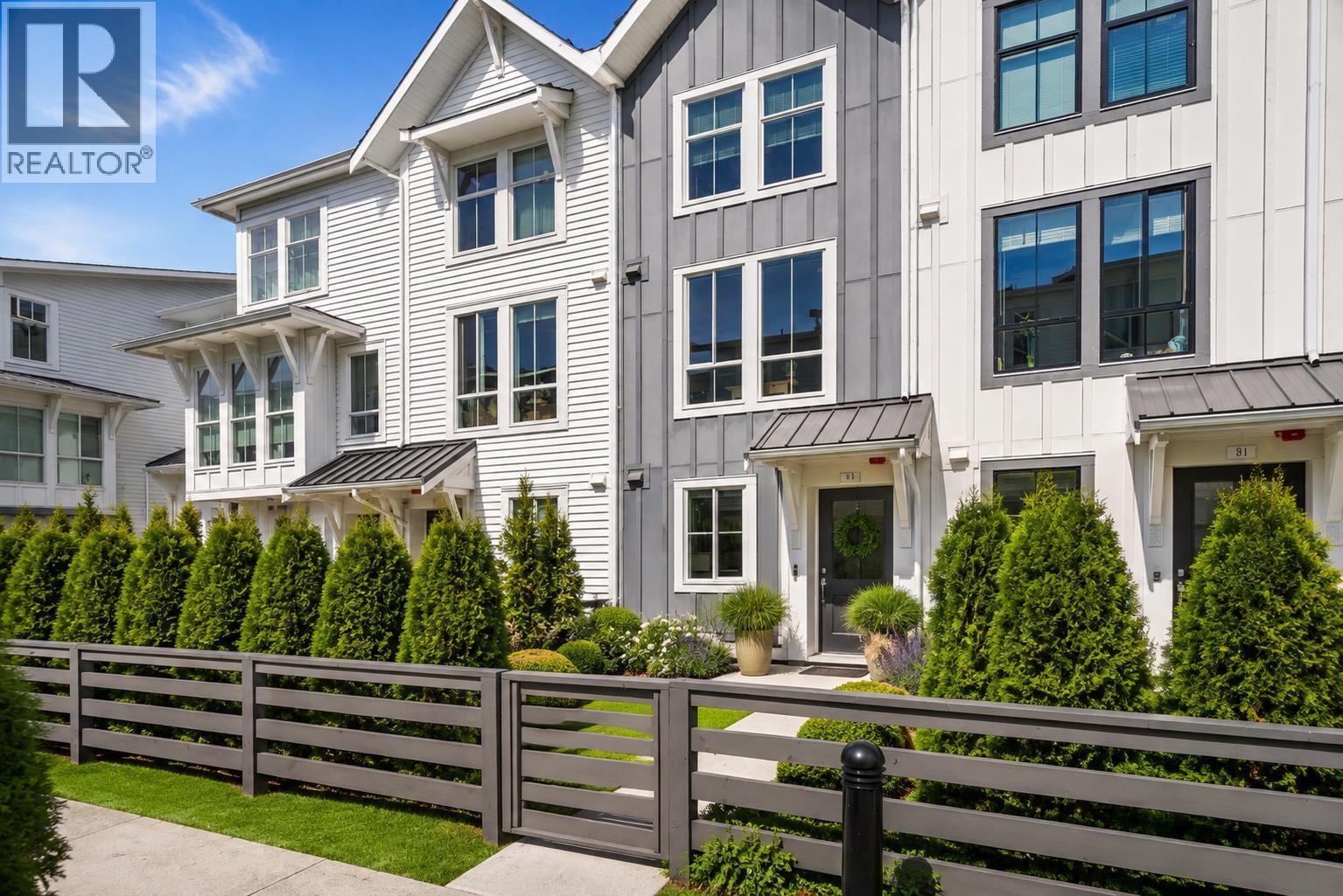 81 4638 Orca Way Photo de la propriété 1