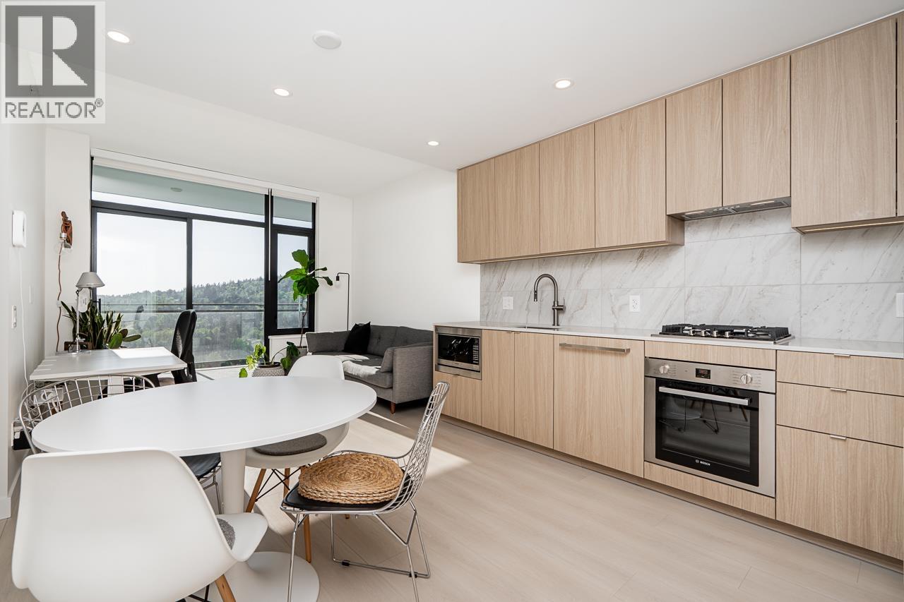 1603 626 CLAREMONT STREET Property Photo 1