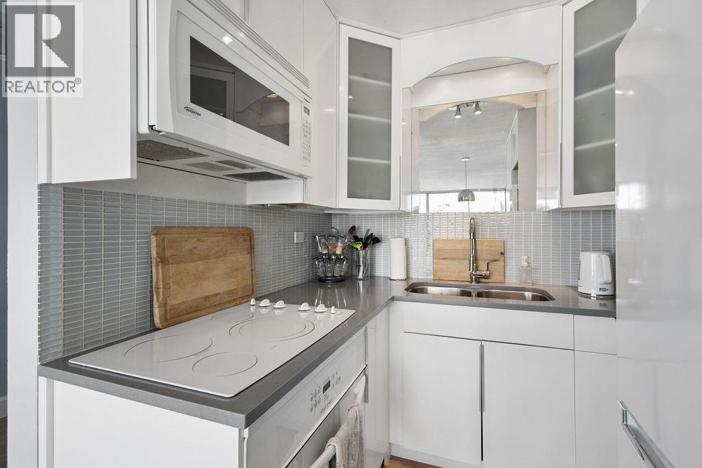 1503 1251 Cardero Street Property Photo 16